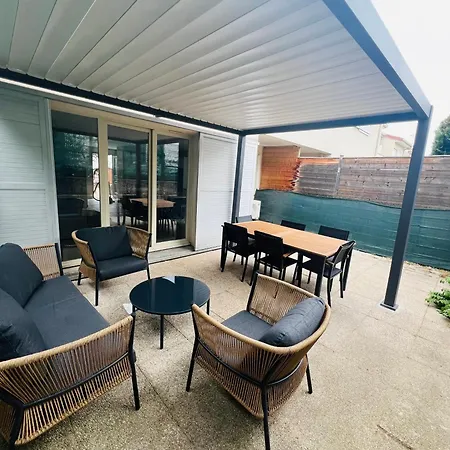 Вилла Maison Familiale Avec Jardin 8eme *