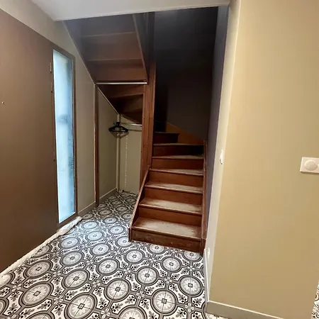 Maison Familiale Avec Jardin 8ème Villa