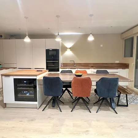 Maison Familiale Avec Jardin 8ème * Lyon