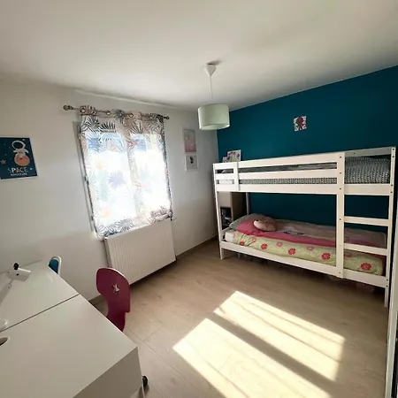 Maison Familiale Avec Jardin 8ème *