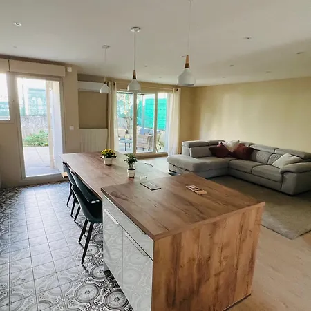 Villa Maison Familiale Avec Jardin 8eme *
